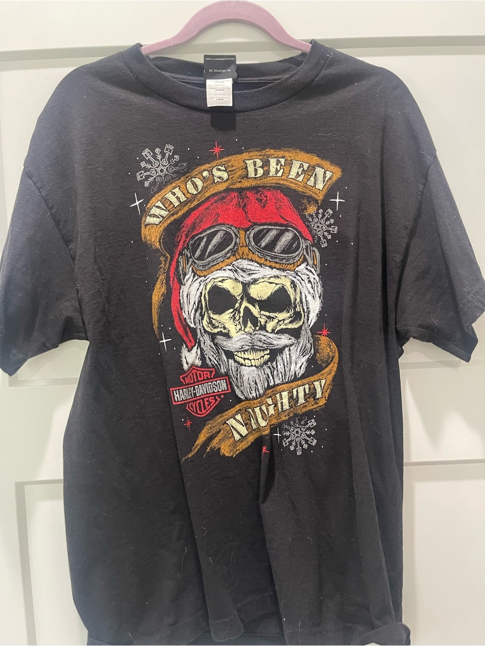 Harley-Davidson Black Tee with Red Skull Santa Graphic